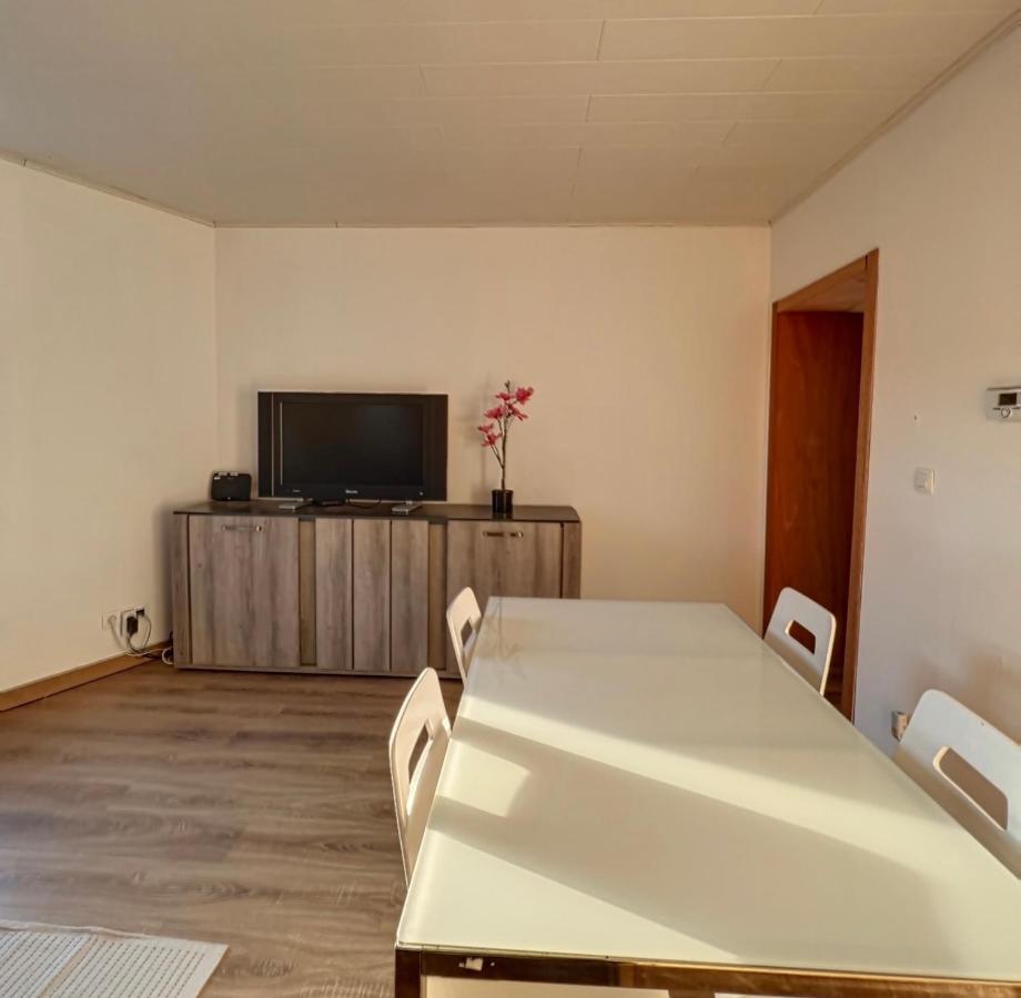 Apartmán Charbonnel 1 A Charleroi-Airport Exteriér fotografie