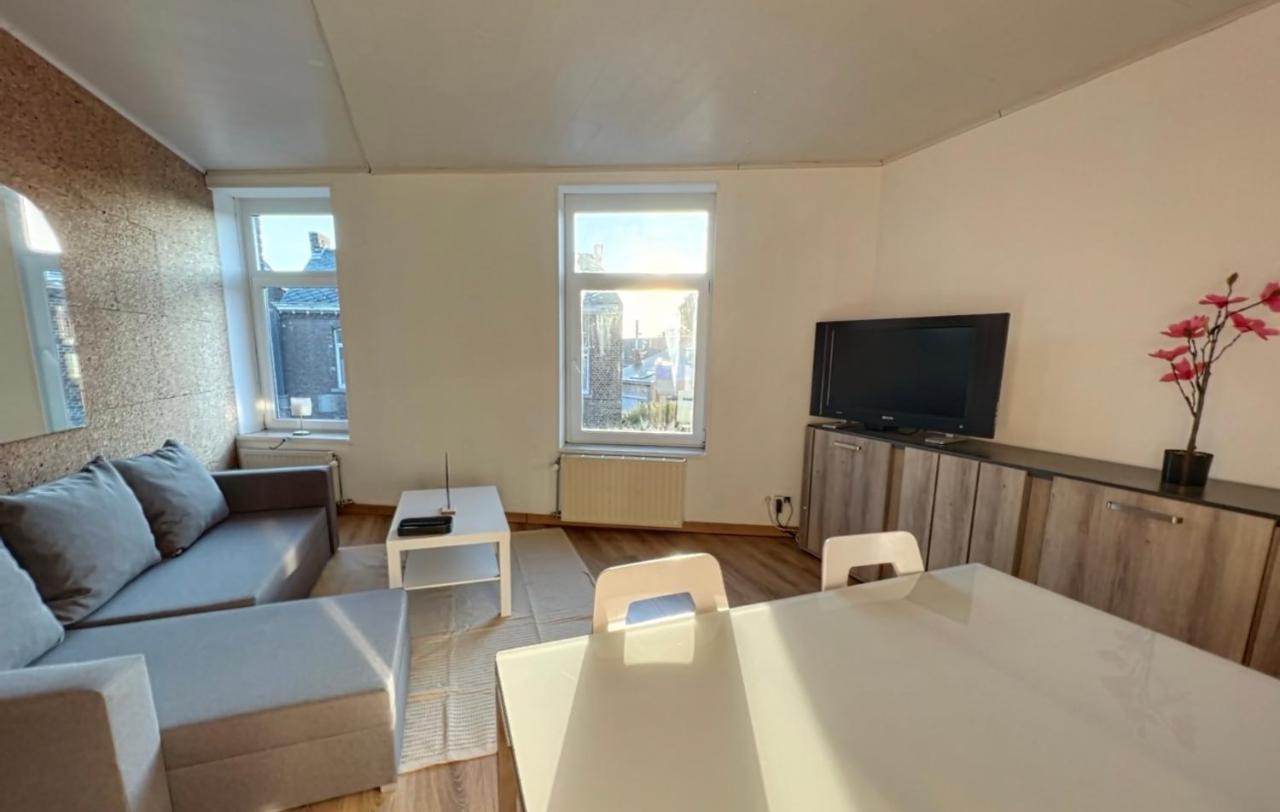 Apartmán Charbonnel 1 A Charleroi-Airport Exteriér fotografie