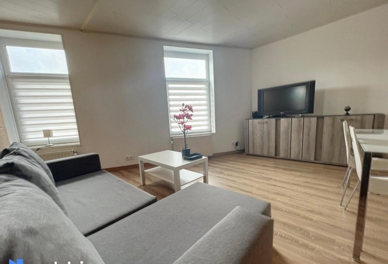 Apartmán Charbonnel 1 A Charleroi-Airport Exteriér fotografie